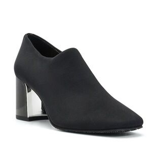 Donald Pliner Women's Chelsie Crepe Elastic Heeled Bootie Black Women Size 8.5M